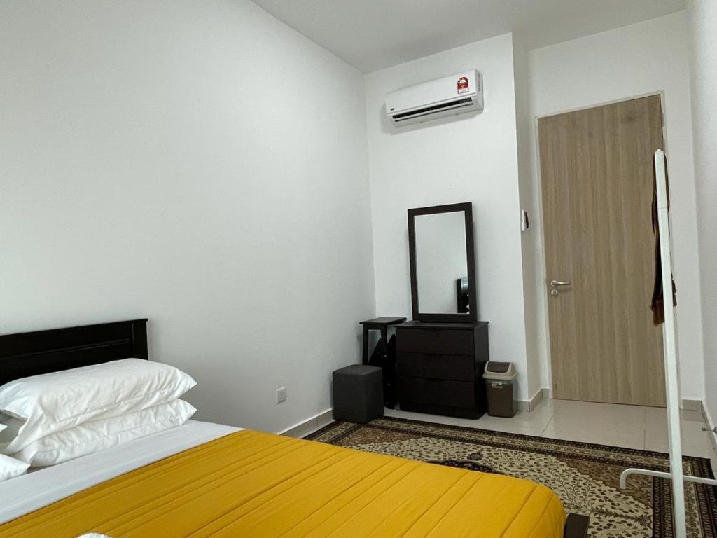 Legasi Kampung Baru Guest House By Rumahrehat Kuala Lumpur Bagian luar foto