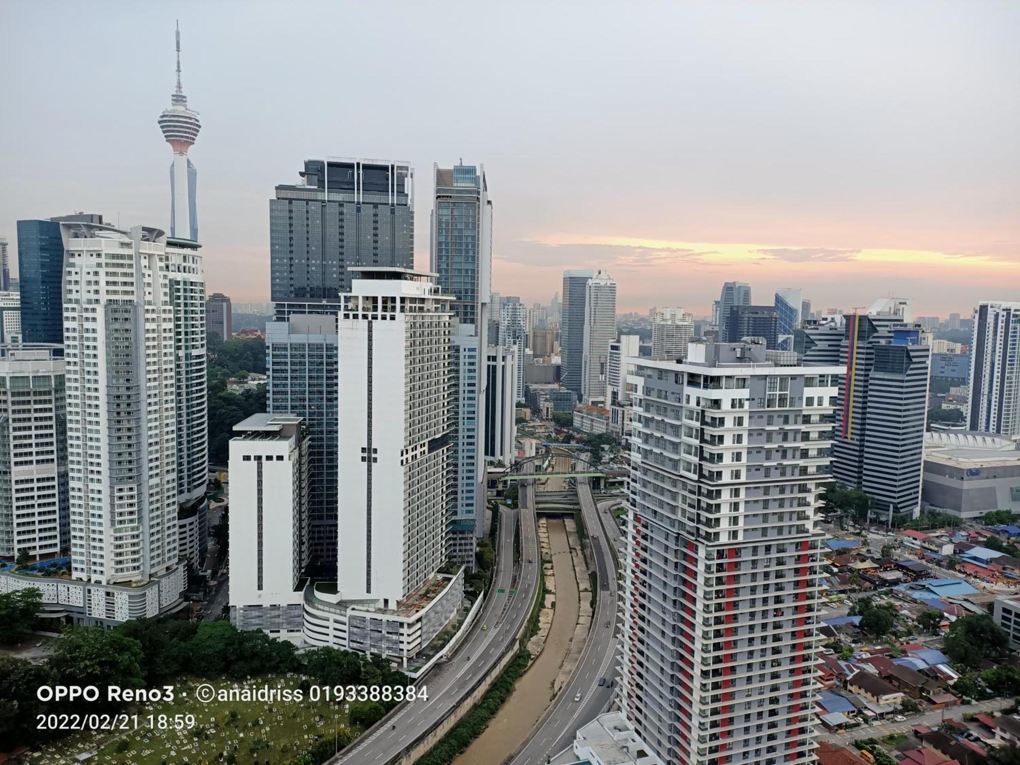 Legasi Kampung Baru Guest House By Rumahrehat Kuala Lumpur Bagian luar foto
